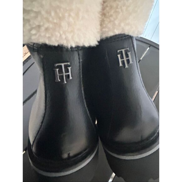 NWOB Tommy Hilfiger Ron 2 Faux Fur Lace Up Boots Black 10 M - Picture 13 of 15